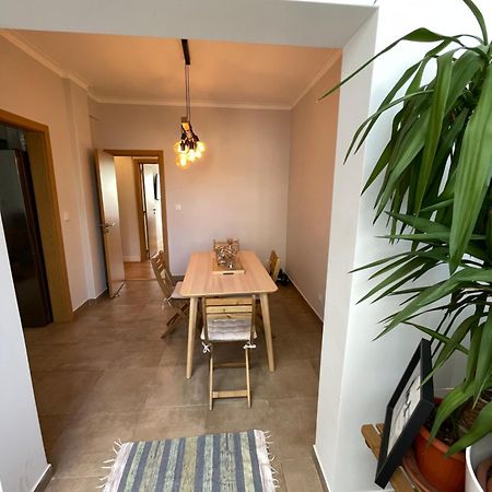 Quarto De Casal Close To Lisbon Flat Equipado Almada Exterior photo